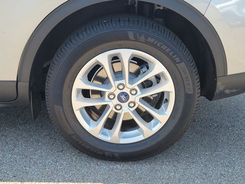 Used 2022 Ford Escape SE w/ Convenience Package FWD image 5