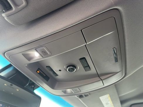 Used 2016 Chevrolet Tahoe LT w/ Luxury Package image 17