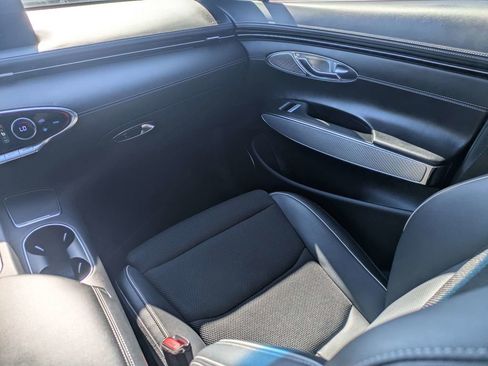 Used 2025 Genesis GV70 2.5T w/ Sport Prestige Package image 18