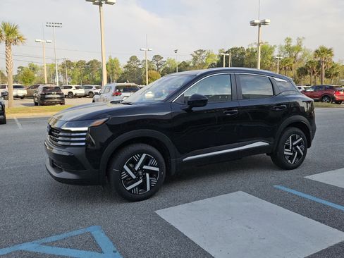 New 2026 Nissan Kicks SV FWD image 2
