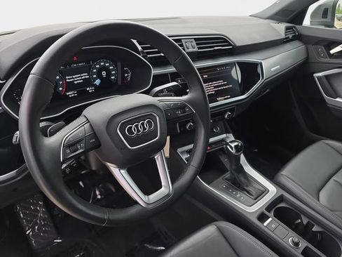 Used 2025 Audi Q3 2.0T Premium AWD/4WD image 19