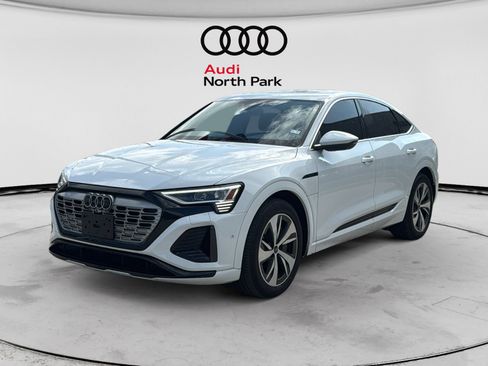 Used 2024 Audi Q8 e-tron Premium Plus w/ Premium Plus Package AWD/4WD image 3