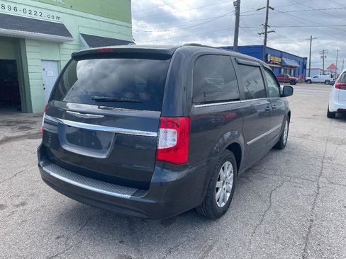 Used 2011 Chrysler Town & Country Touring-L w/ Entertainment Group #2 image 5