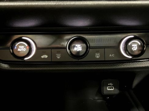 Used 2024 Honda HR-V LX image 32