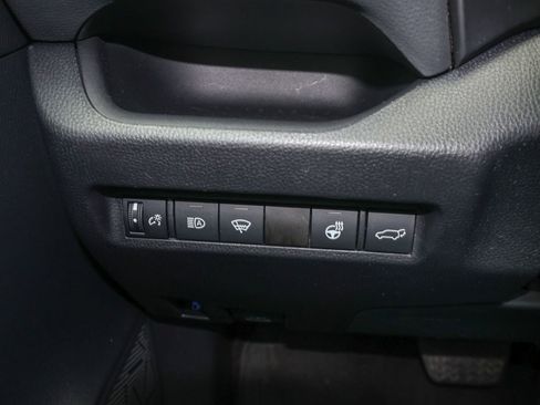 Used 2022 Toyota RAV4 XLE w/ Convenience Package AWD/4WD image 27