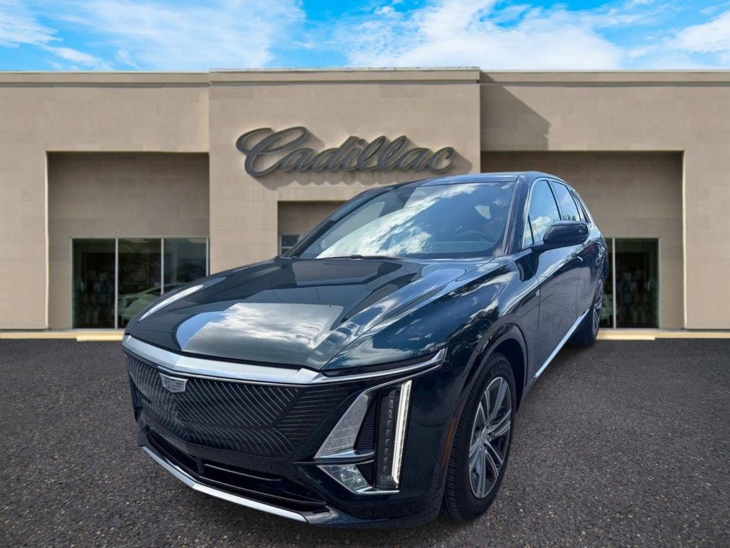 Used 2024 Cadillac Lyriq Luxury w/ LPO, Floor Liner Package RWD image 7