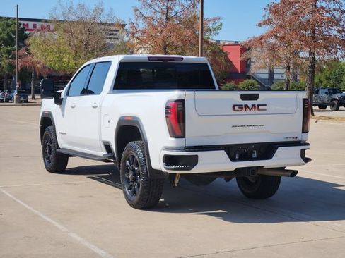 Used 2024 GMC Sierra 2500 AT4 w/ AT4 Premium Plus Package AWD/4WD image 7
