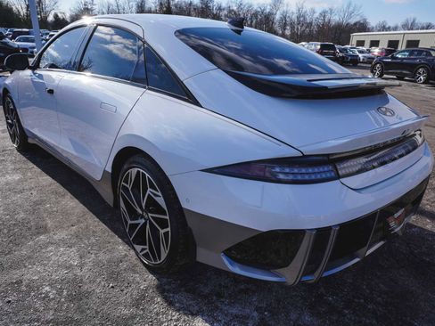 Used 2024 Hyundai Ioniq 6 Limited image 7