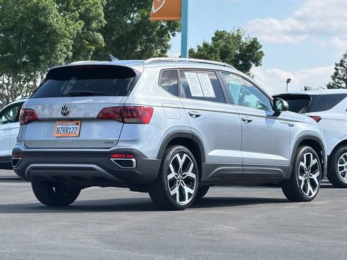 Used 2022 Volkswagen Taos SEL AWD/4WD image 3