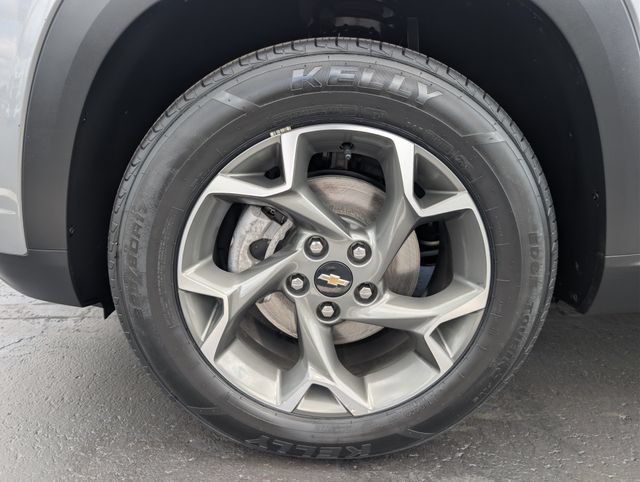 Used 2024 Chevrolet Trax LT w/ Driver Confidence Package FWD image 26