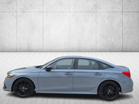 Used 2022 Honda Civic Sport image 2