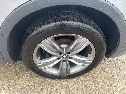 Used 2021 Volkswagen Tiguan SEL AWD/4WD image 7