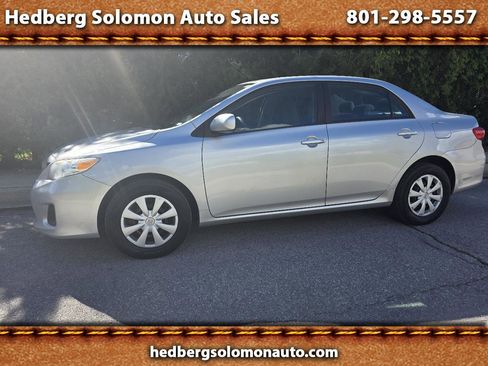 Used 2011 Toyota Corolla LE FWD image 1