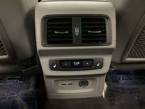 Used 2023 Audi Q5 2.0T Prestige w/ Prestige Package image 16