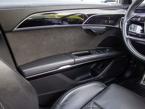 Used 2020 Audi S8 L AWD/4WD image 19