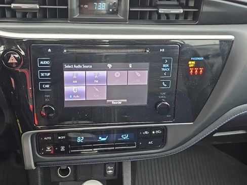 Used 2018 Toyota Corolla SE w/ Body Protection Package FWD image 16