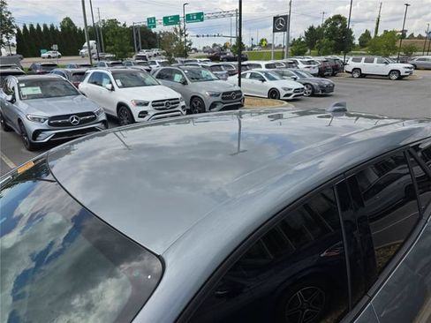 Used 2025 Chevrolet Blazer EV LT AWD/4WD image 12
