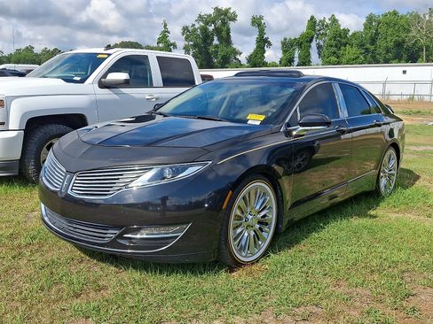 Used 2013 Lincoln MKZ FWD image 3