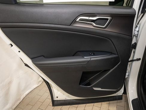 New 2026 Kia Sportage EX image 11