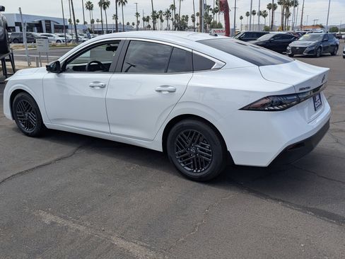 New 2026 Nissan Sentra SV w/ Floor Mat Package FWD image 4