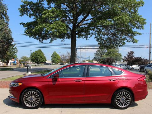 Used 2017 Ford Fusion SE w/ Fusion SE Technology Package AWD/4WD image 6
