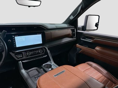 Used 2025 GMC Sierra 3500 Denali Ultimate AWD/4WD image 25