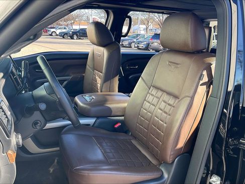 Used 2022 Nissan Titan Platinum Reserve w/ Moonroof Package image 30