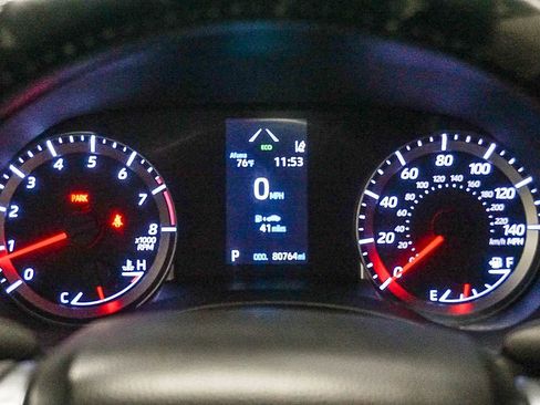 Used 2021 Toyota Highlander L FWD image 21