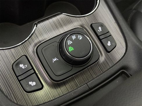 Used 2023 GMC Acadia SLT w/ Elevation Edition image 15