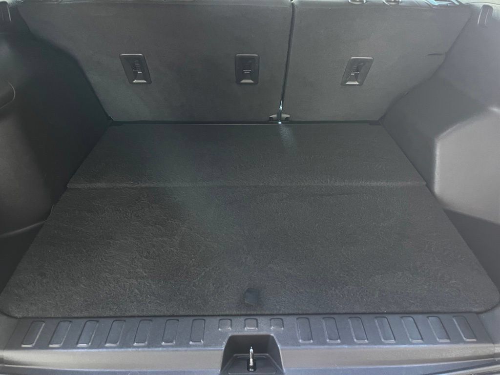 Used 2024 Chevrolet Equinox LT FWD image 16