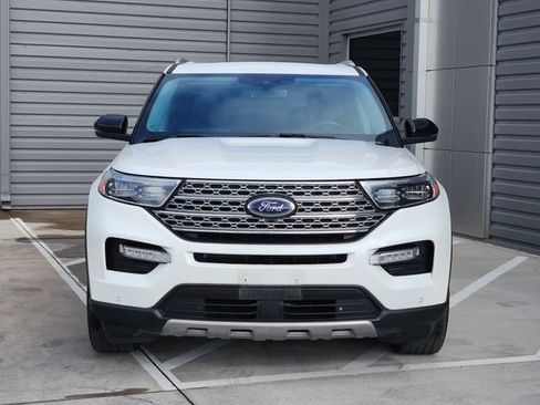 Used 2021 Ford Explorer Limited w/ Equipment Group 301A RWD image 3