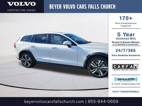 Certified 2025 Volvo V60 B5 Cross Country Plus image 1