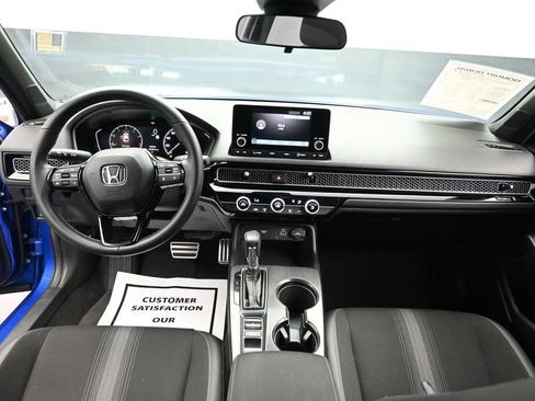 Used 2023 Honda Civic Sport image 16