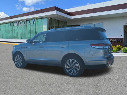 Certified 2023 Lincoln Navigator Reserve image 7