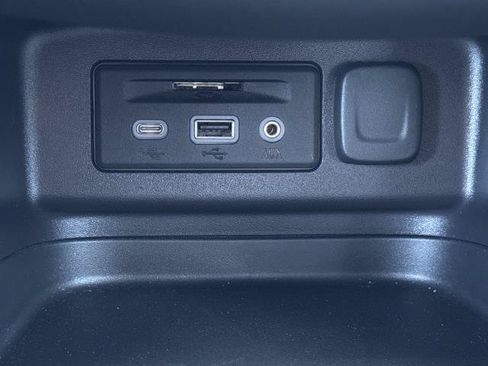 Used 2024 Chevrolet Equinox RS FWD image 21