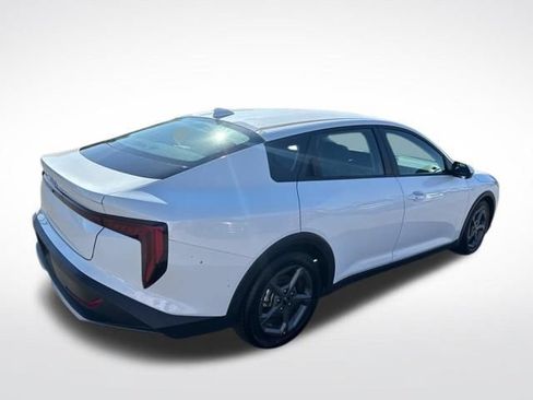 Used 2025 Kia K4 FWD image 5
