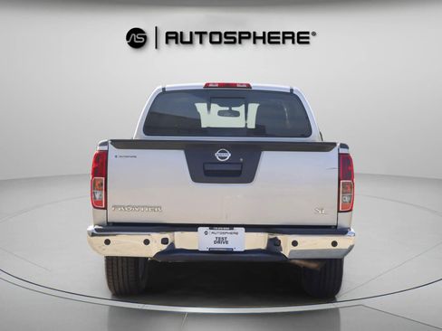 Used 2019 Nissan Frontier SL image 8