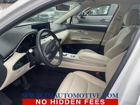 Used 2024 Genesis GV70 2.5T w/ Select Package AWD/4WD image 2