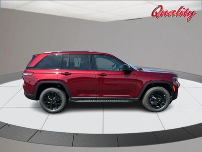 Used 2025 Jeep Grand Cherokee Altitude