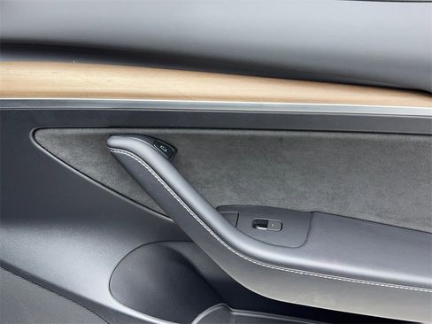Used 2023 Tesla Model 3 Standard Range image 46
