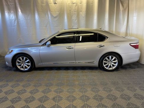 Used 2009 Lexus LS 460 RWD image 5