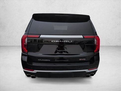Used 2025 GMC Yukon Denali image 7