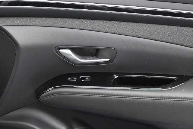 Used 2023 Hyundai Tucson Limited AWD/4WD image 36