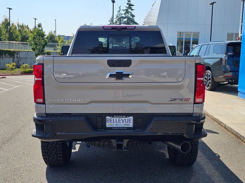 New 2026 Chevrolet Silverado 2500 ZR2 AWD/4WD image 4