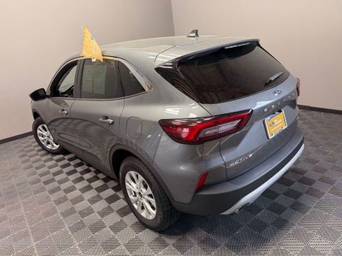 Used 2023 Ford Escape Active AWD/4WD image 11
