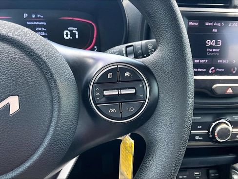 Used 2025 Kia Soul LX FWD image 18