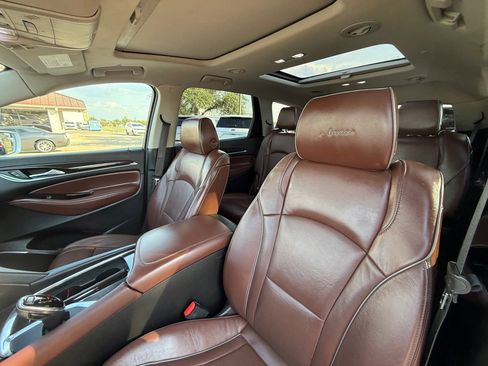 Used 2018 Buick Enclave Avenir w/ Avenir Technology Package image 22