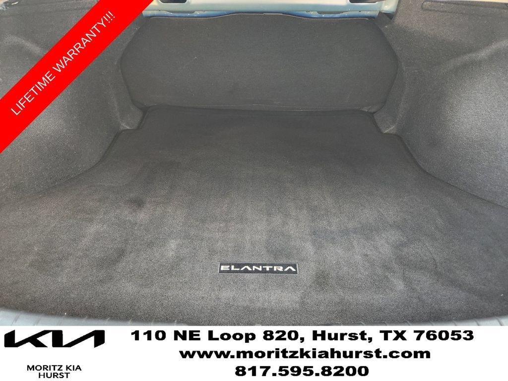 Used 2023 Hyundai Elantra Blue FWD image 32