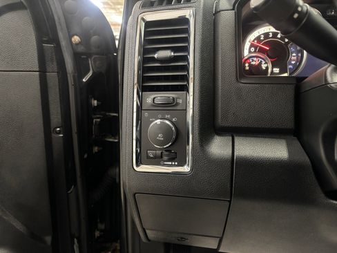 Used 2017 RAM 3500 Laramie image 17