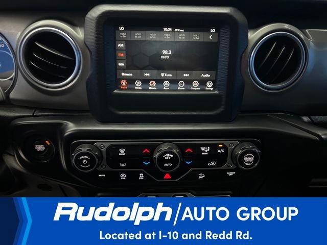 Used 2019 Jeep Wrangler Unlimited Sahara AWD/4WD image 24